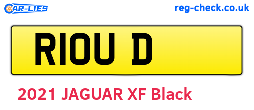 R1OUD are the vehicle registration plates.