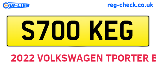 S700KEG are the vehicle registration plates.