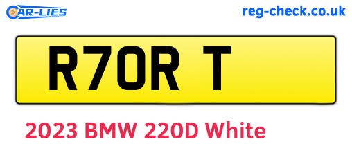 R7ORT are the vehicle registration plates.