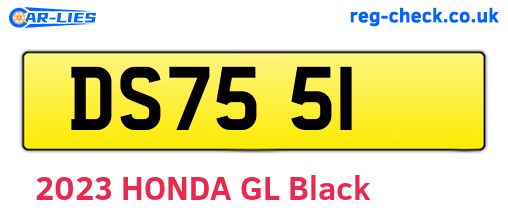 DS7551 are the vehicle registration plates.